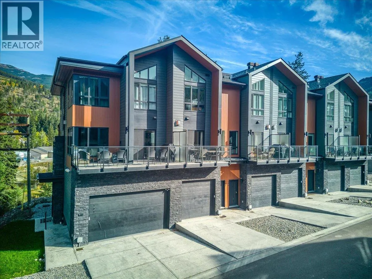 2116 Panorama Drive Unit# 102