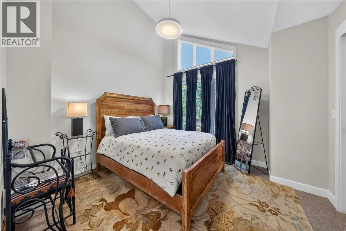 2116 Panorama Drive Unit# 102