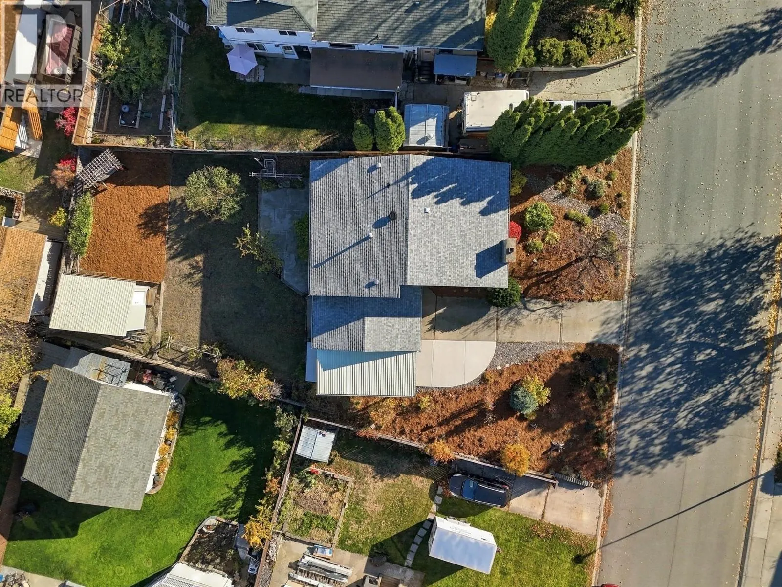 1923 Gladstone Drive