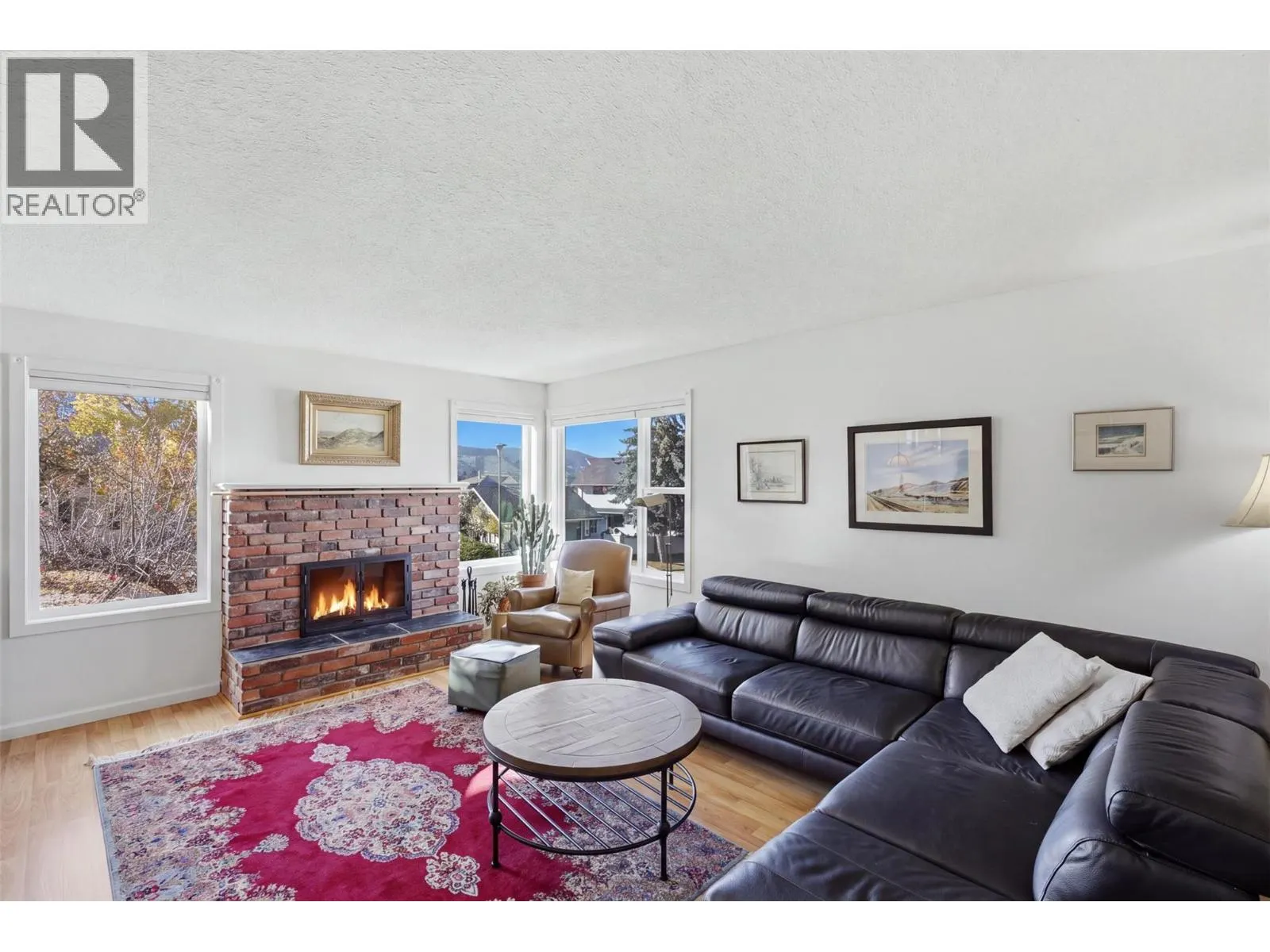 1923 Gladstone Drive