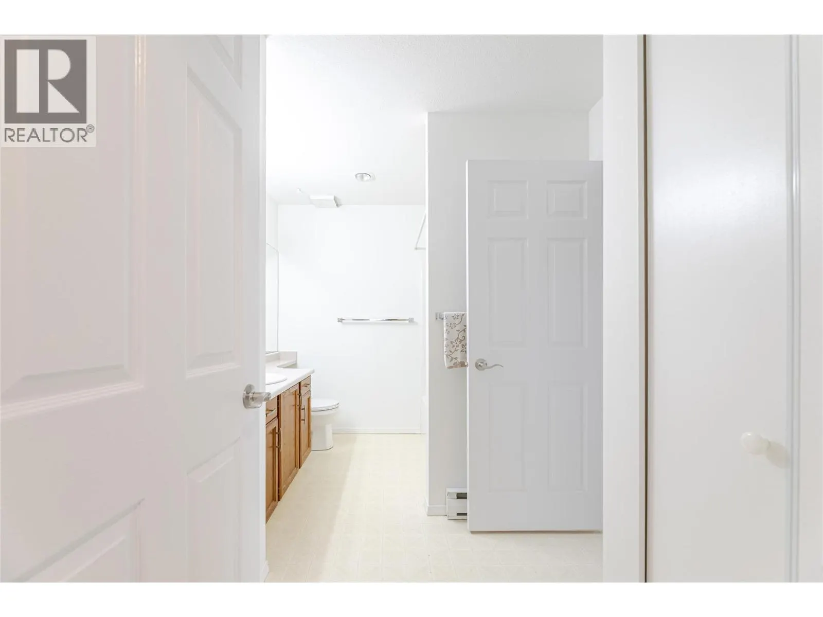 13014 ARMSTRONG Avenue Unit# 208