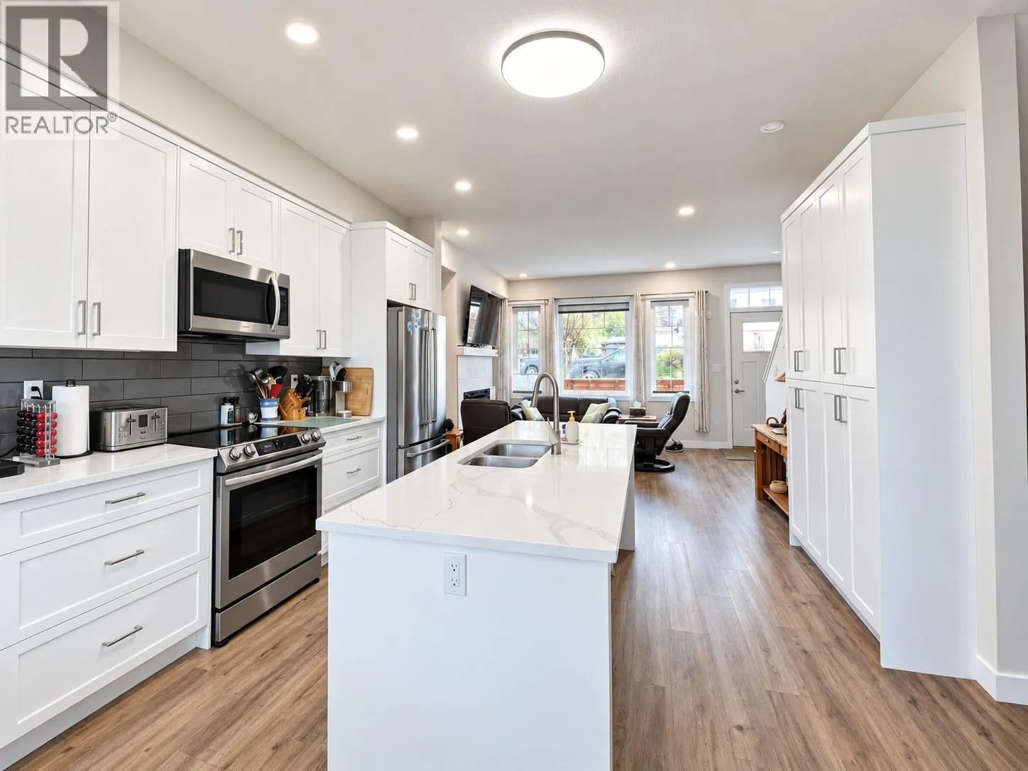 810 6th Avenue Unit# 2