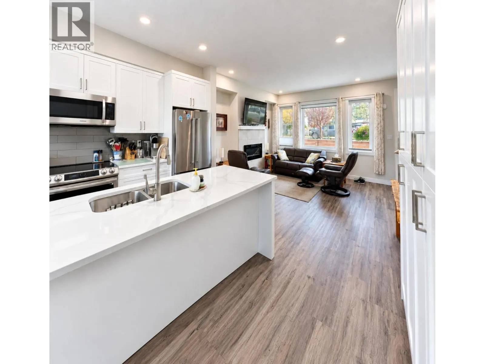 810 6th Avenue Unit# 2
