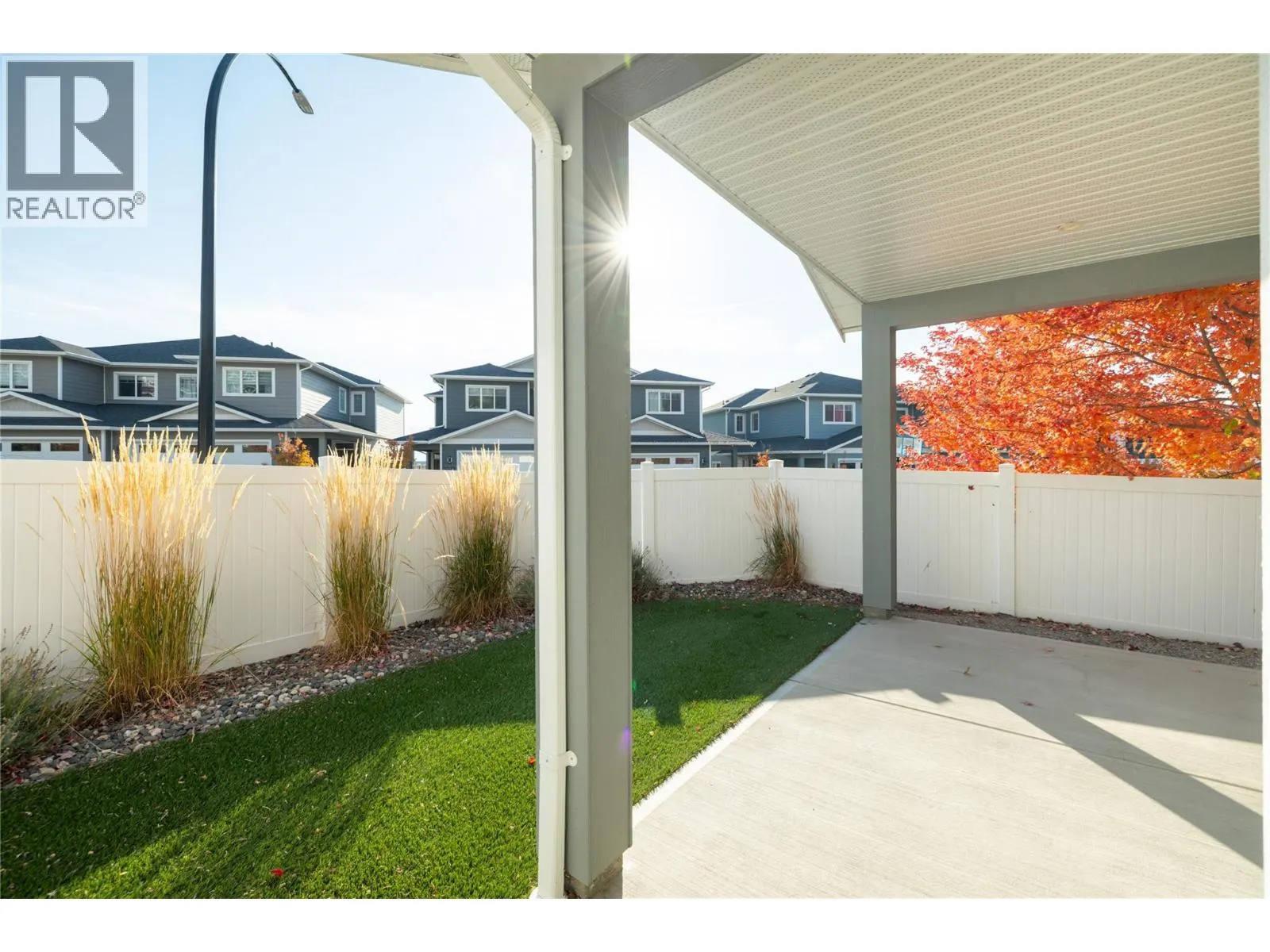 3370 Hawks Crescent