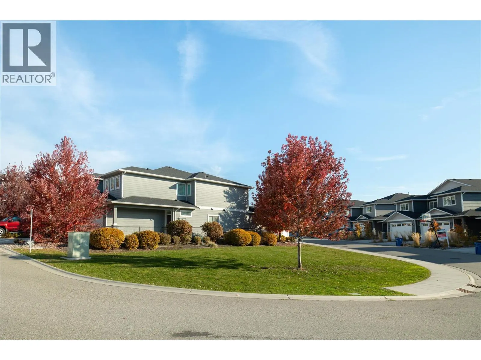 3370 Hawks Crescent