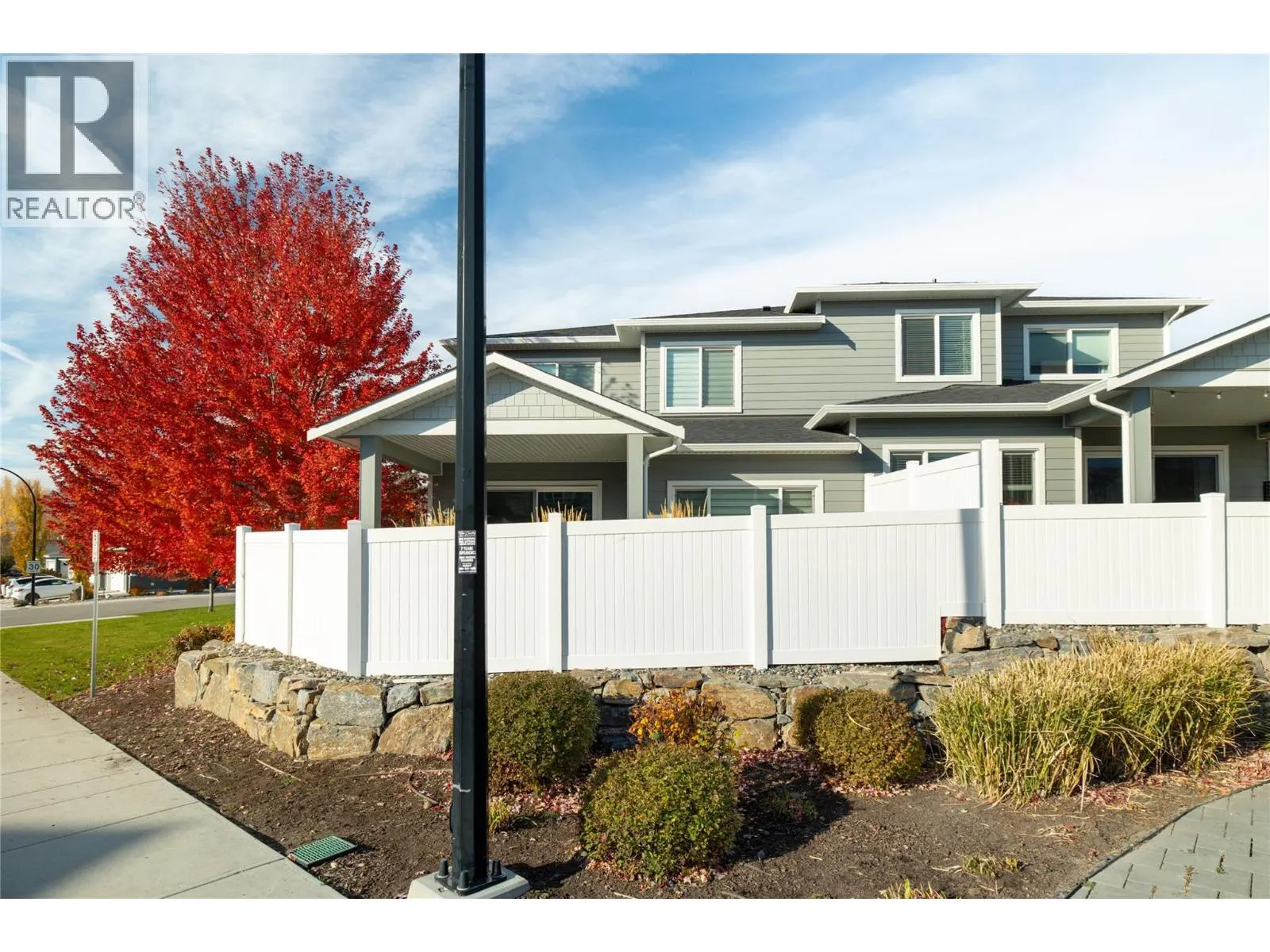 3370 Hawks Crescent