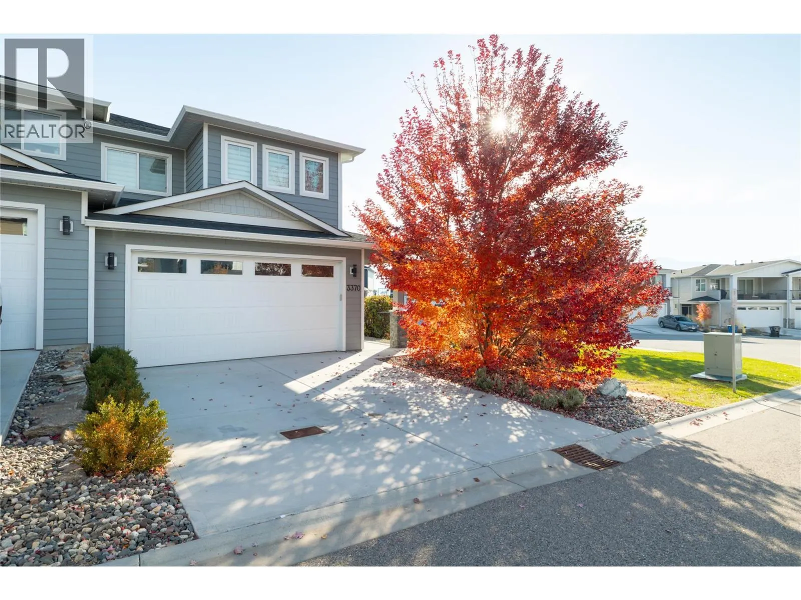 3370 Hawks Crescent