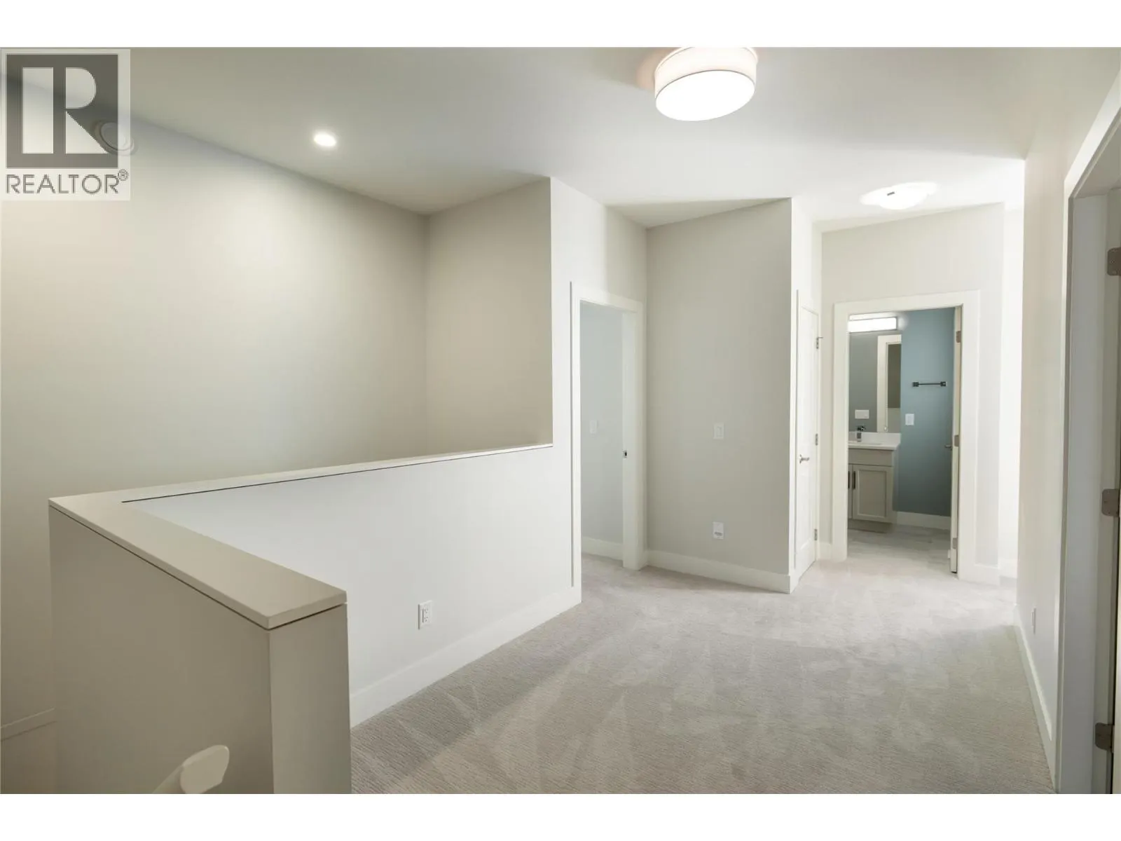 3370 Hawks Crescent