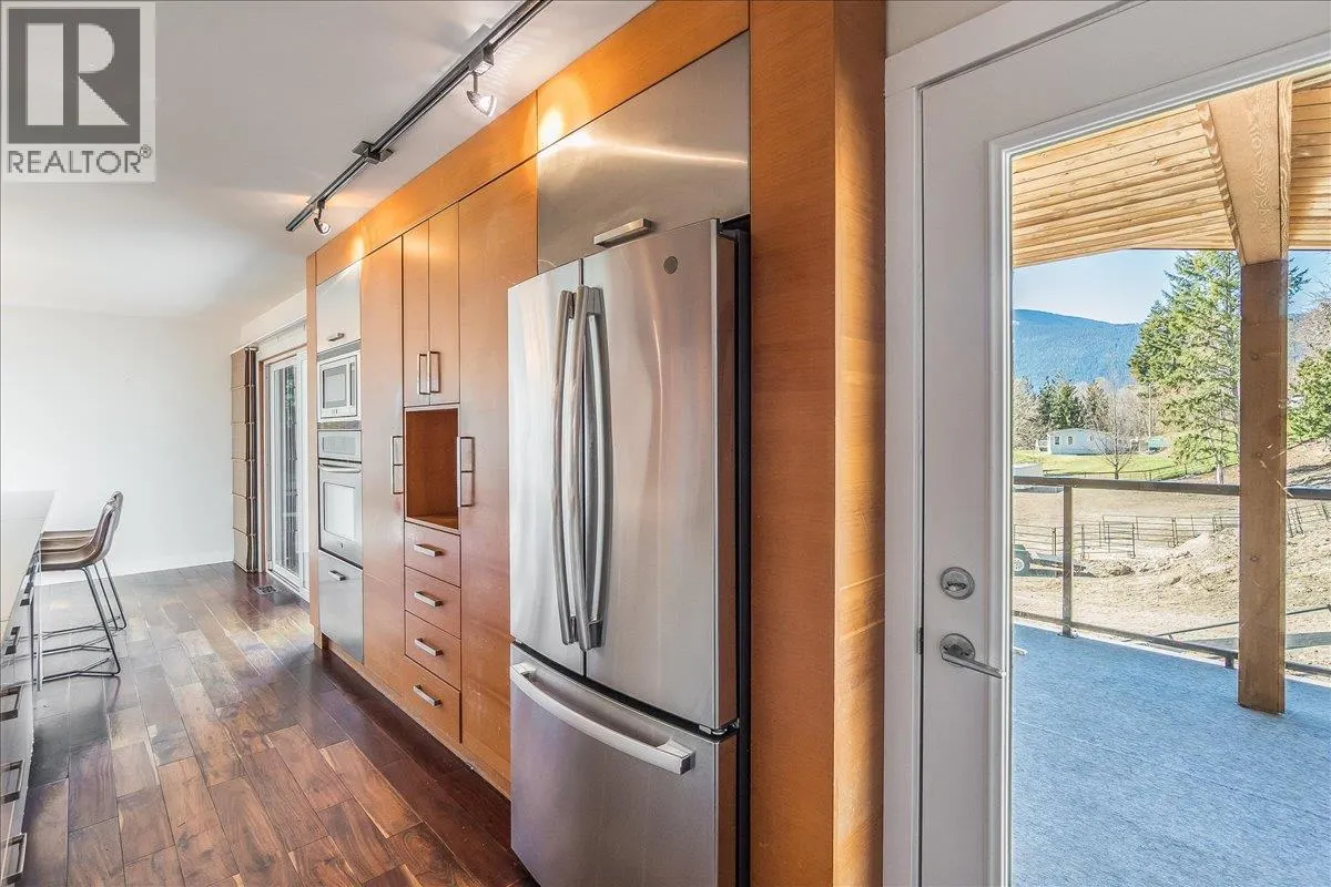 633 Jorgensen Road