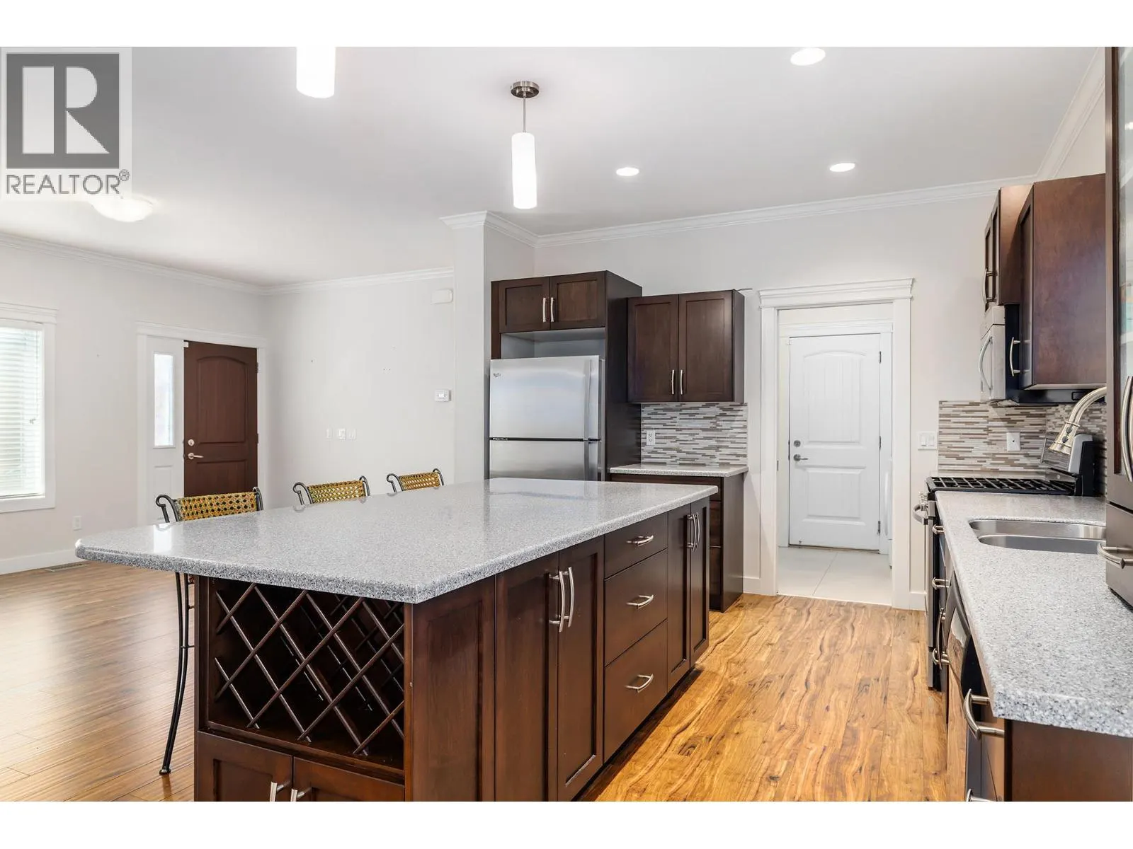 3421 Kingfisher Road