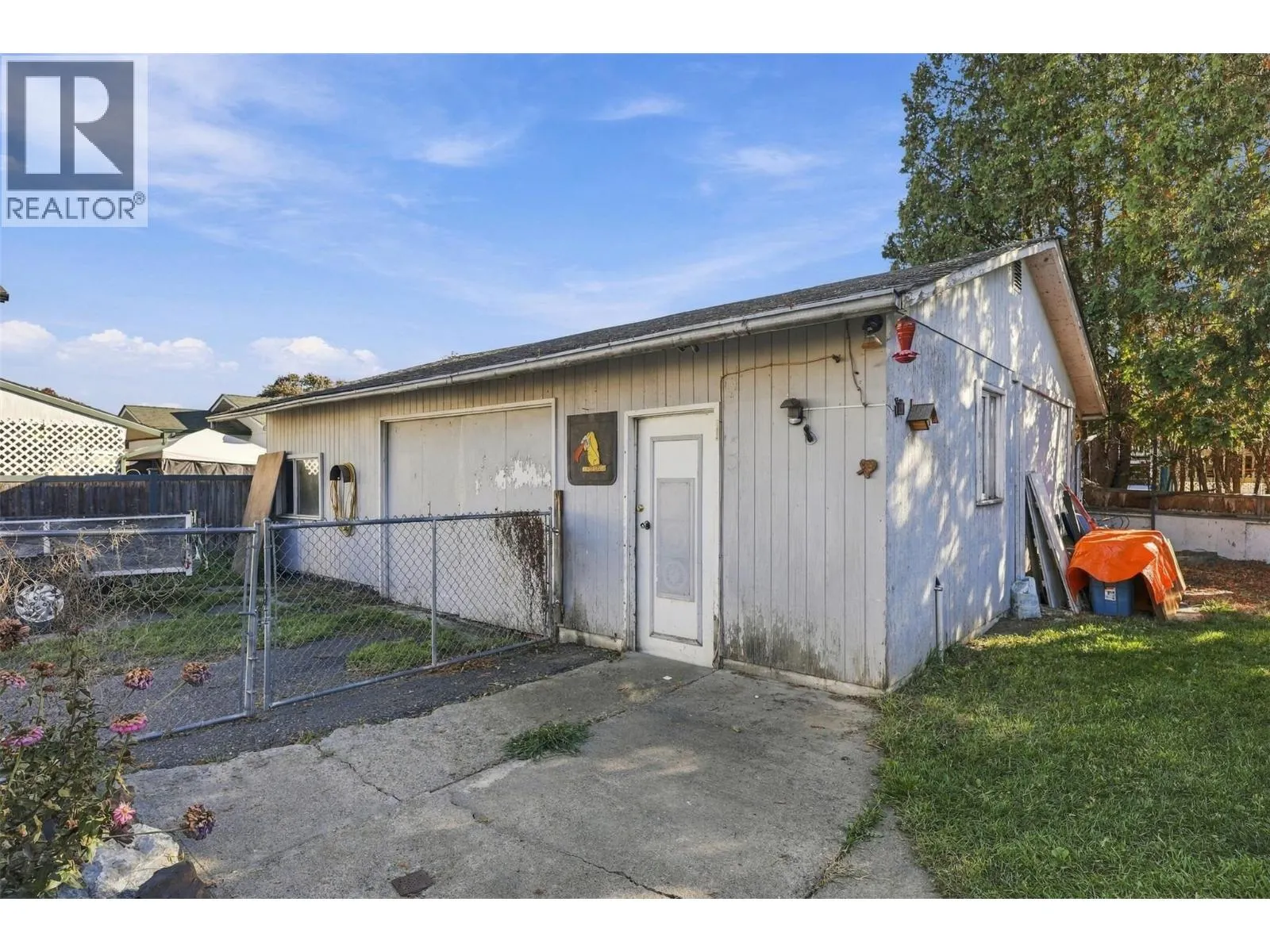 2499 Fleetwood Avenue