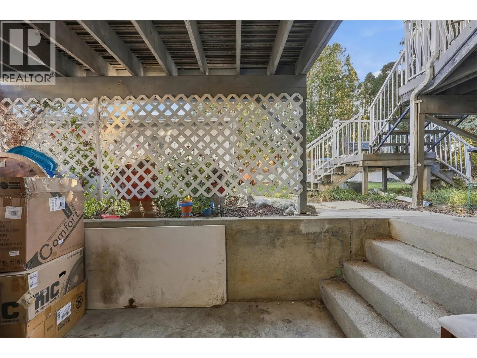 2499 Fleetwood Avenue