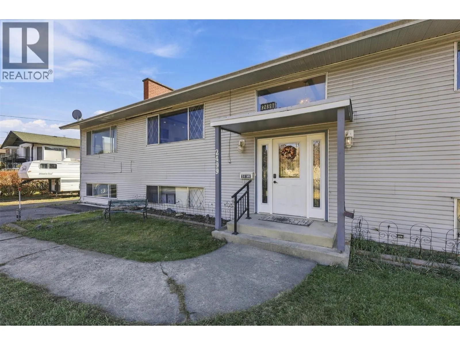 2499 Fleetwood Avenue