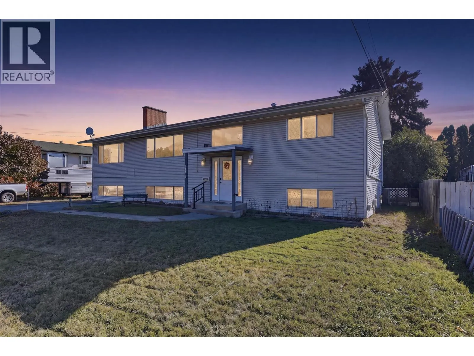 2499 Fleetwood Avenue