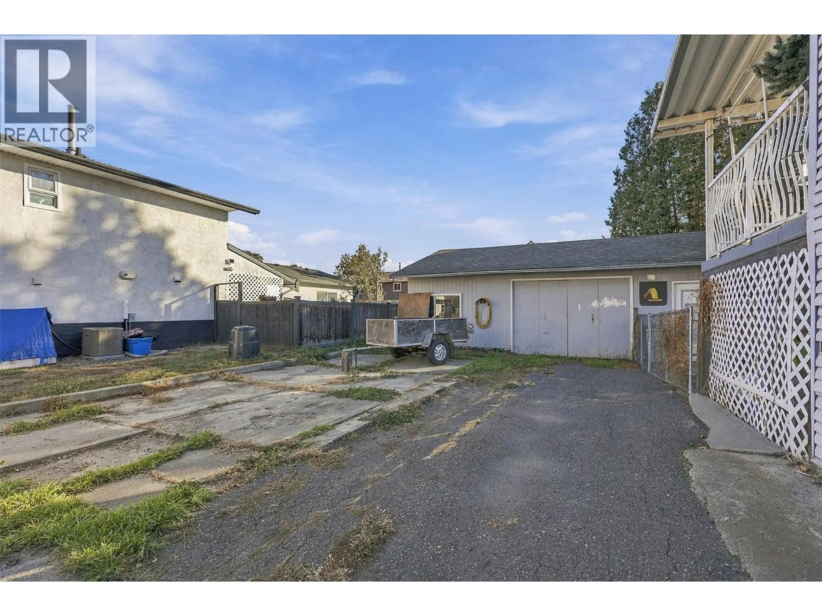 2499 Fleetwood Avenue