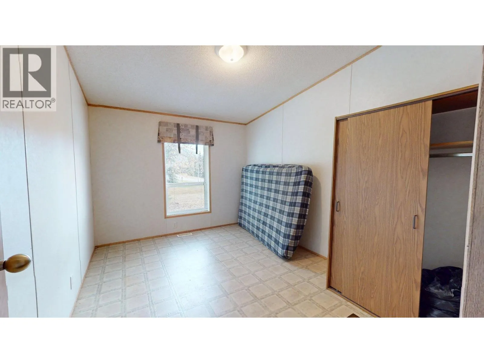 12 Cassiar Drive