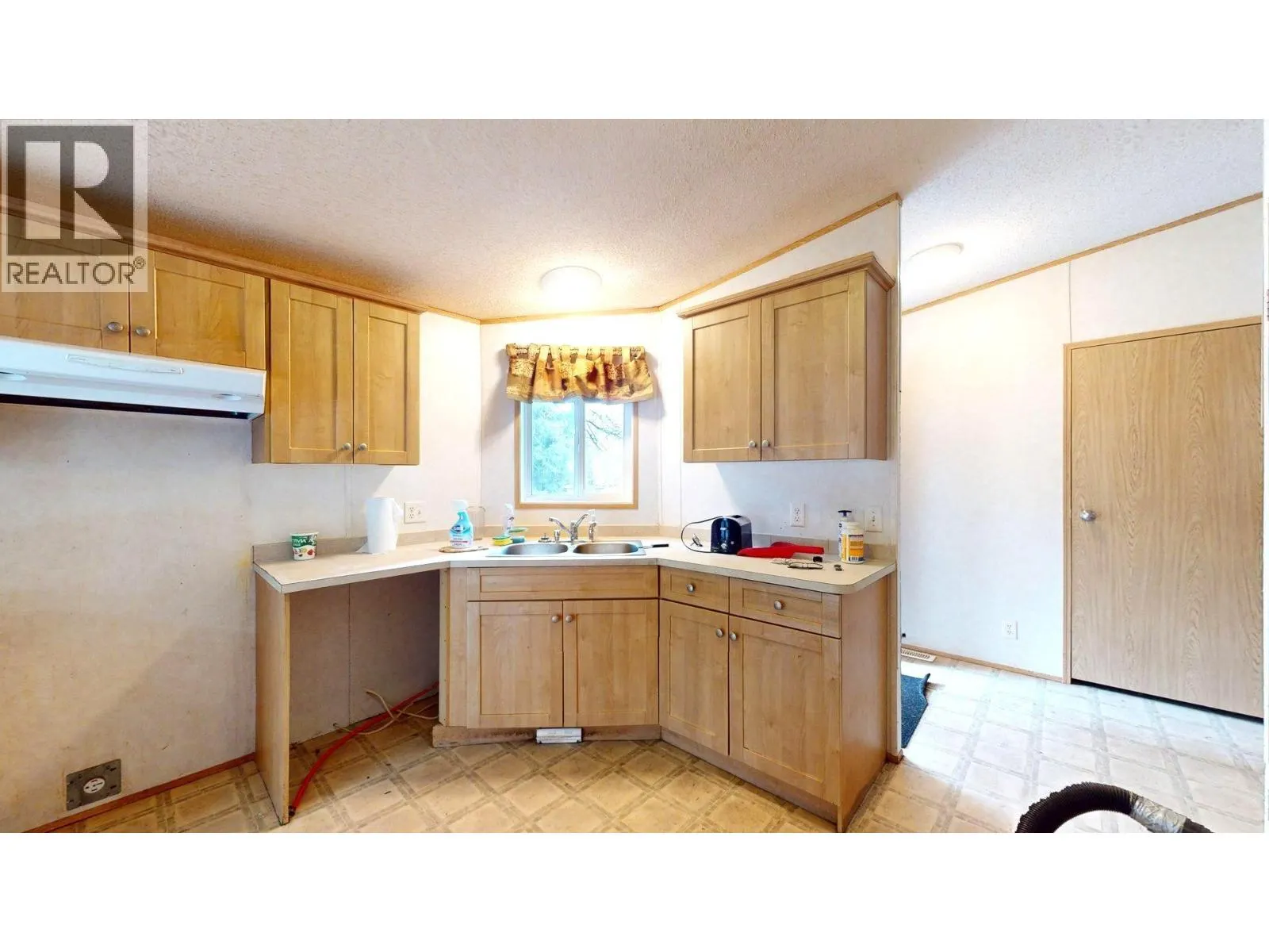 12 Cassiar Drive