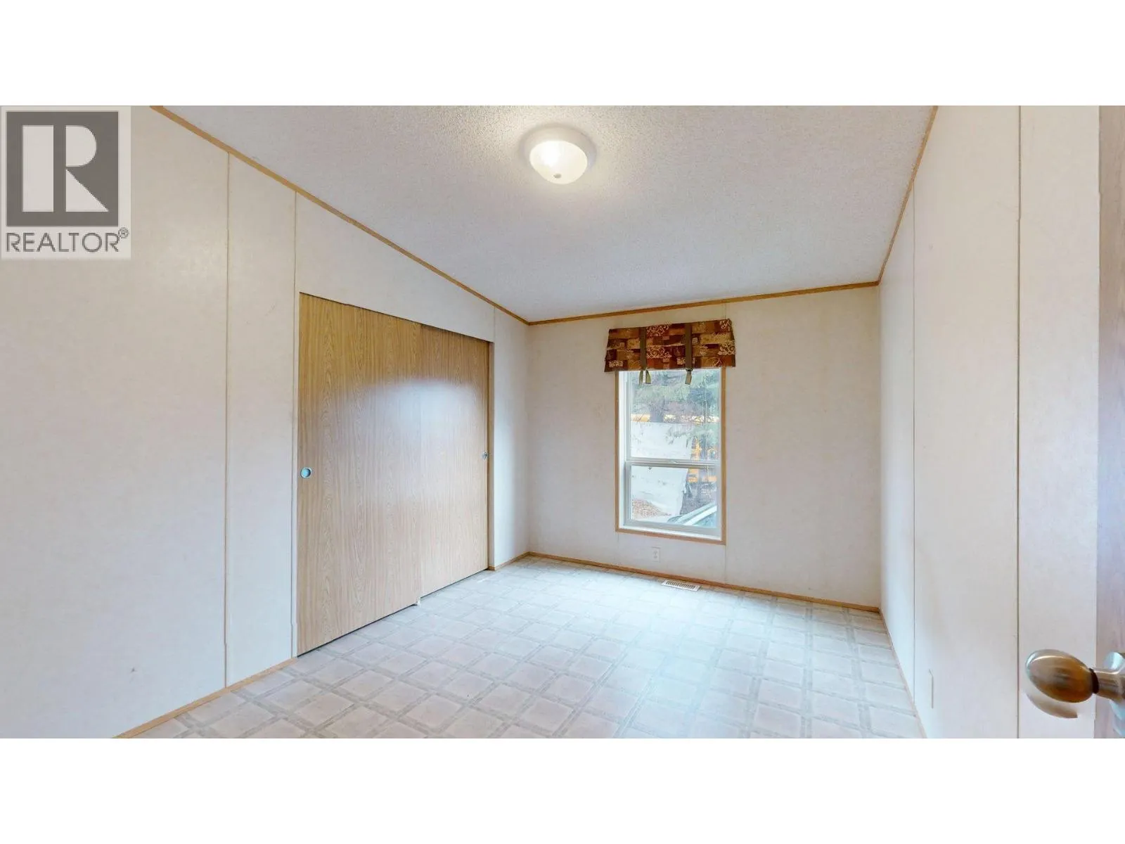 12 Cassiar Drive
