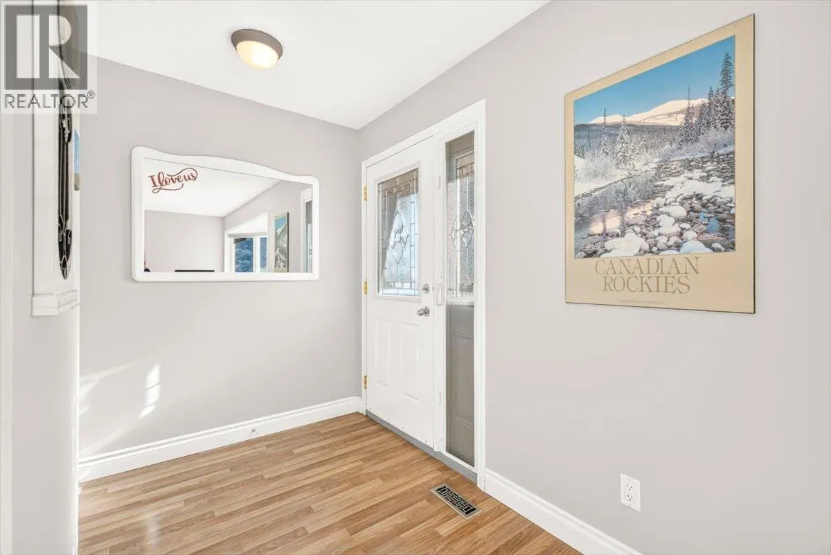 315 Western Larch Crescent