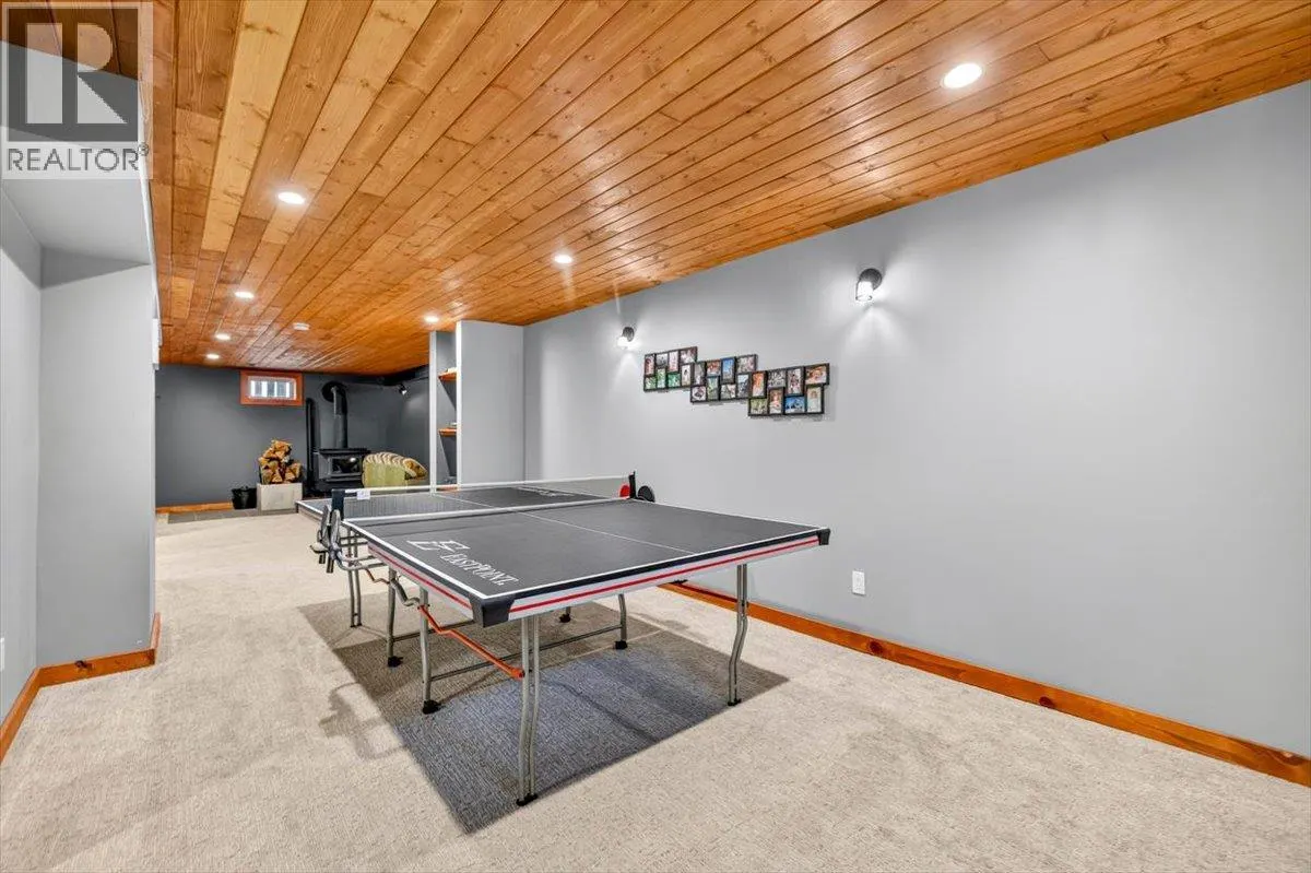 315 Western Larch Crescent