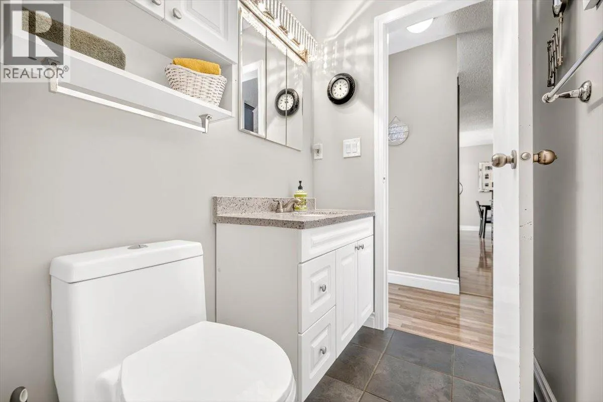 315 Western Larch Crescent
