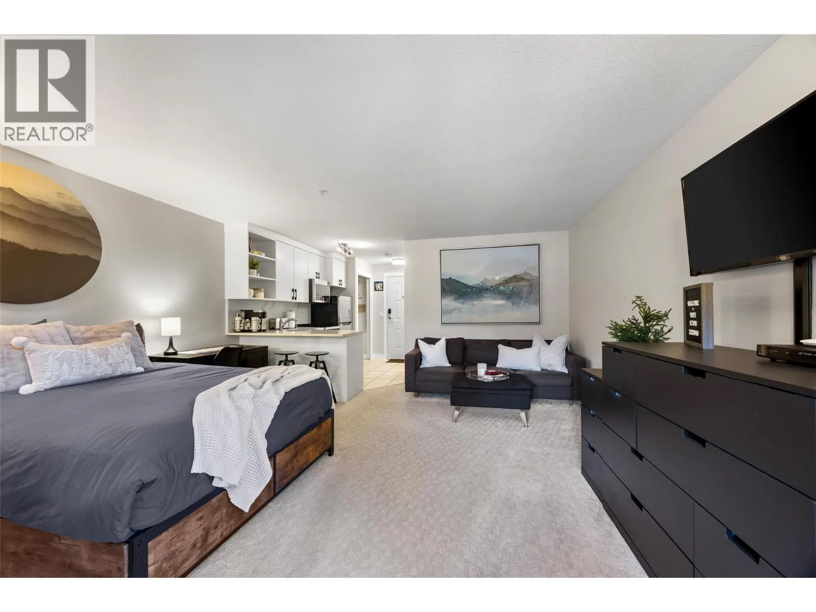 3320 VILLAGE Place Unit# 46