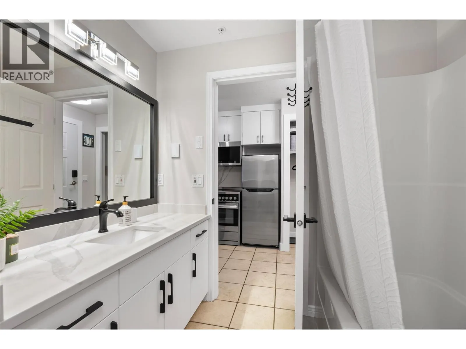 3320 VILLAGE Place Unit# 46