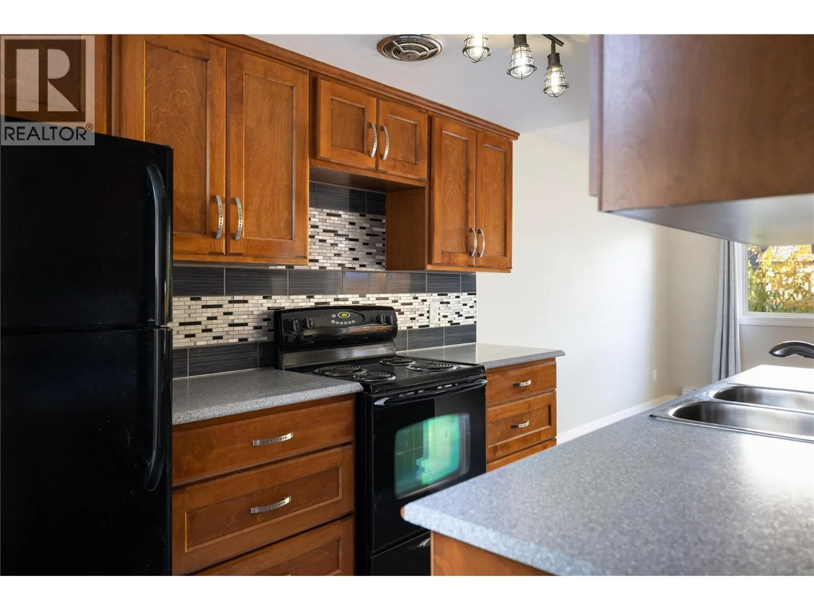 4910 25 Avenue Unit# 24
