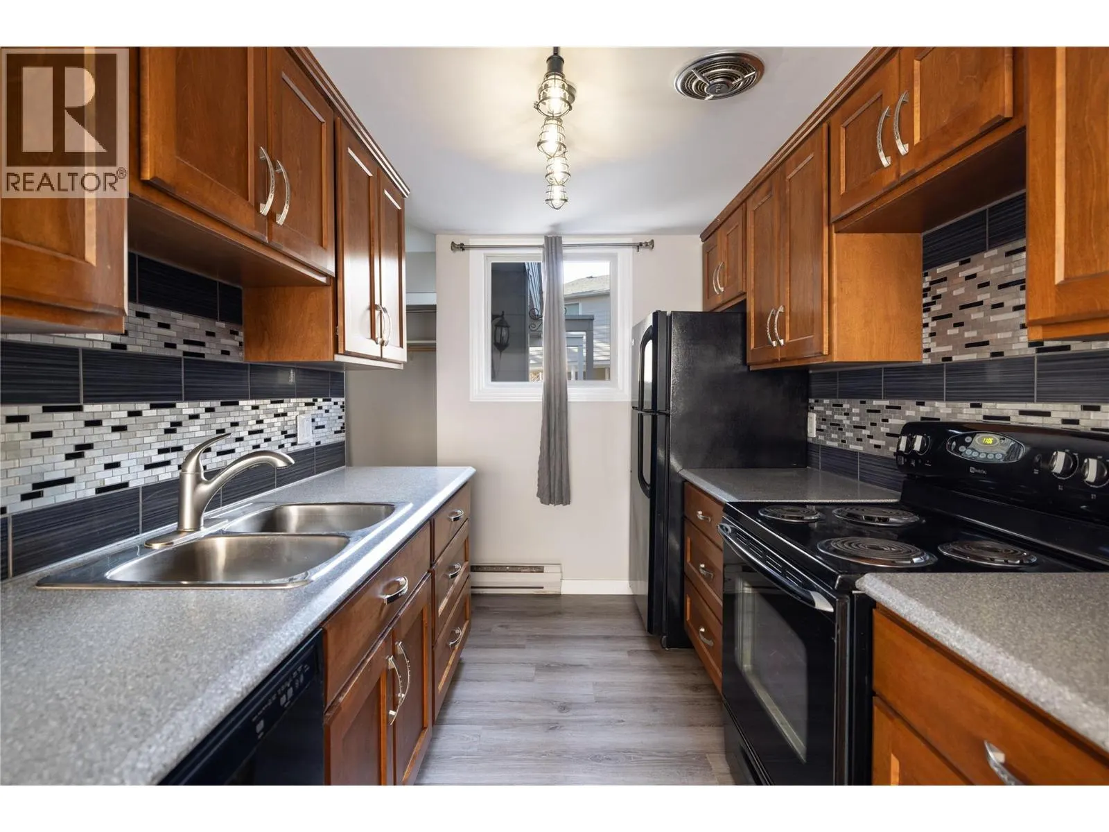 4910 25 Avenue Unit# 24