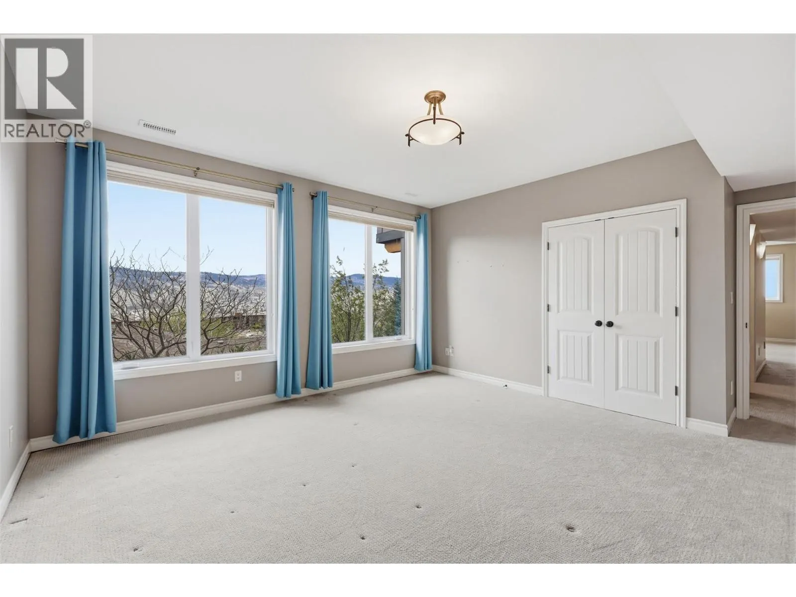 1589 GOLF RIDGE Drive