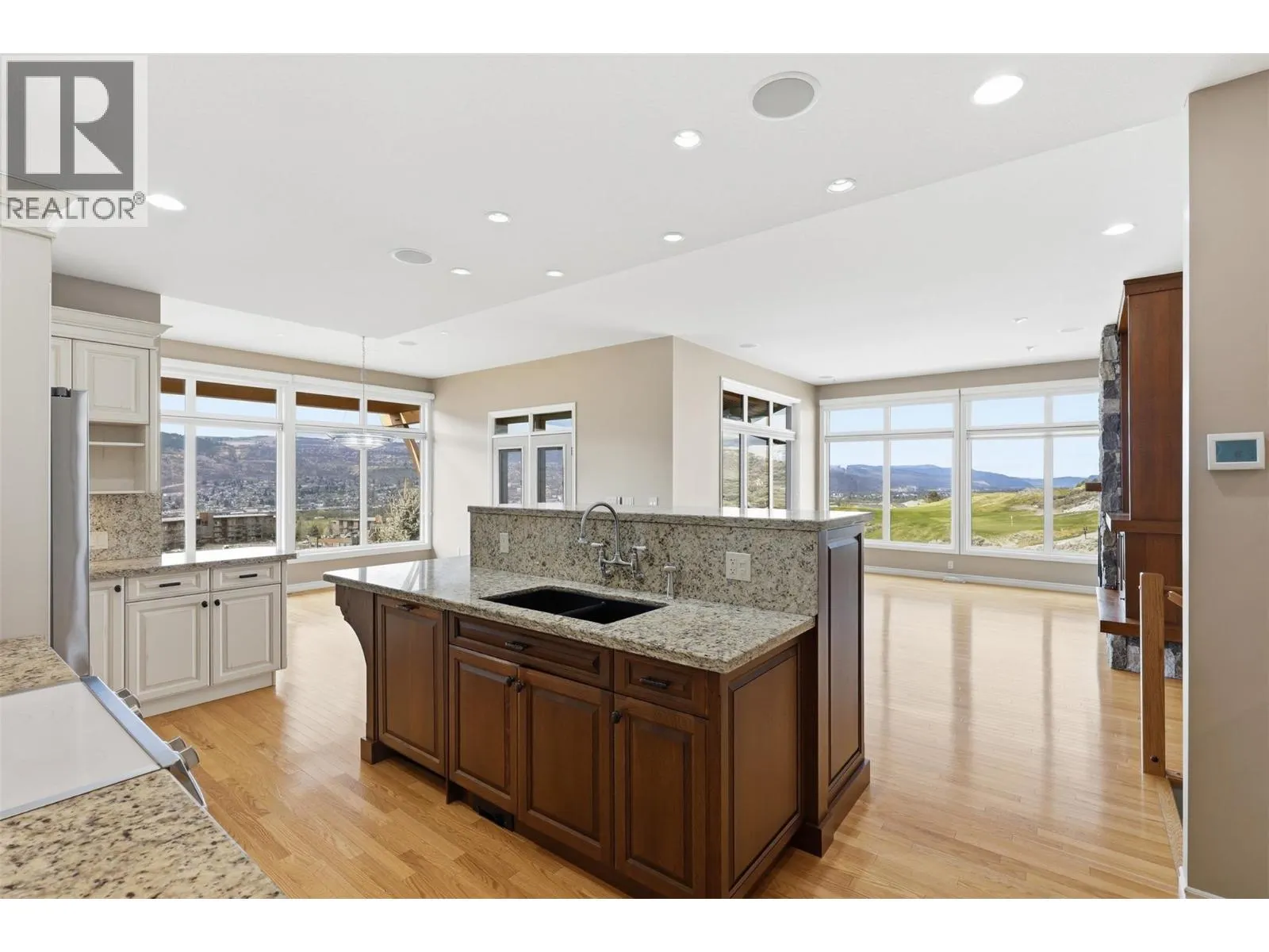 1589 GOLF RIDGE Drive