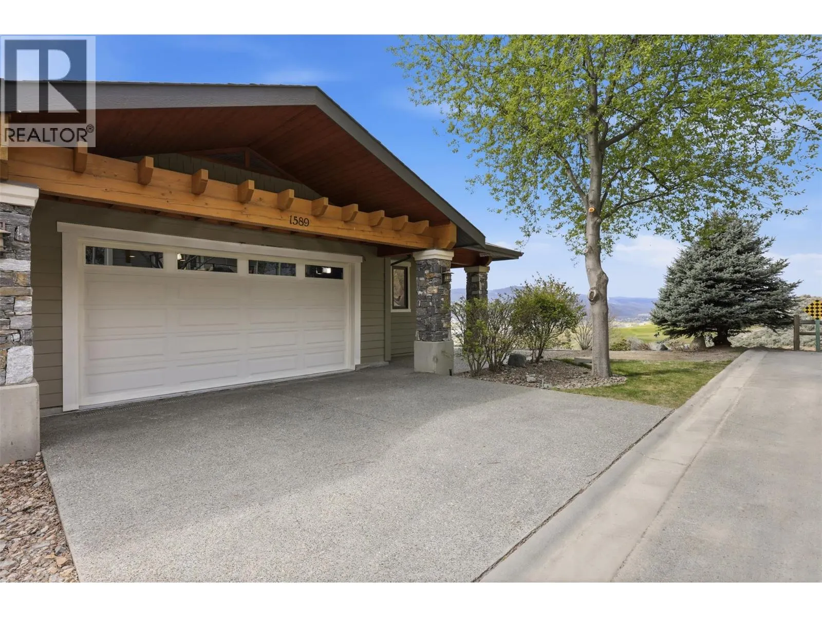1589 GOLF RIDGE Drive
