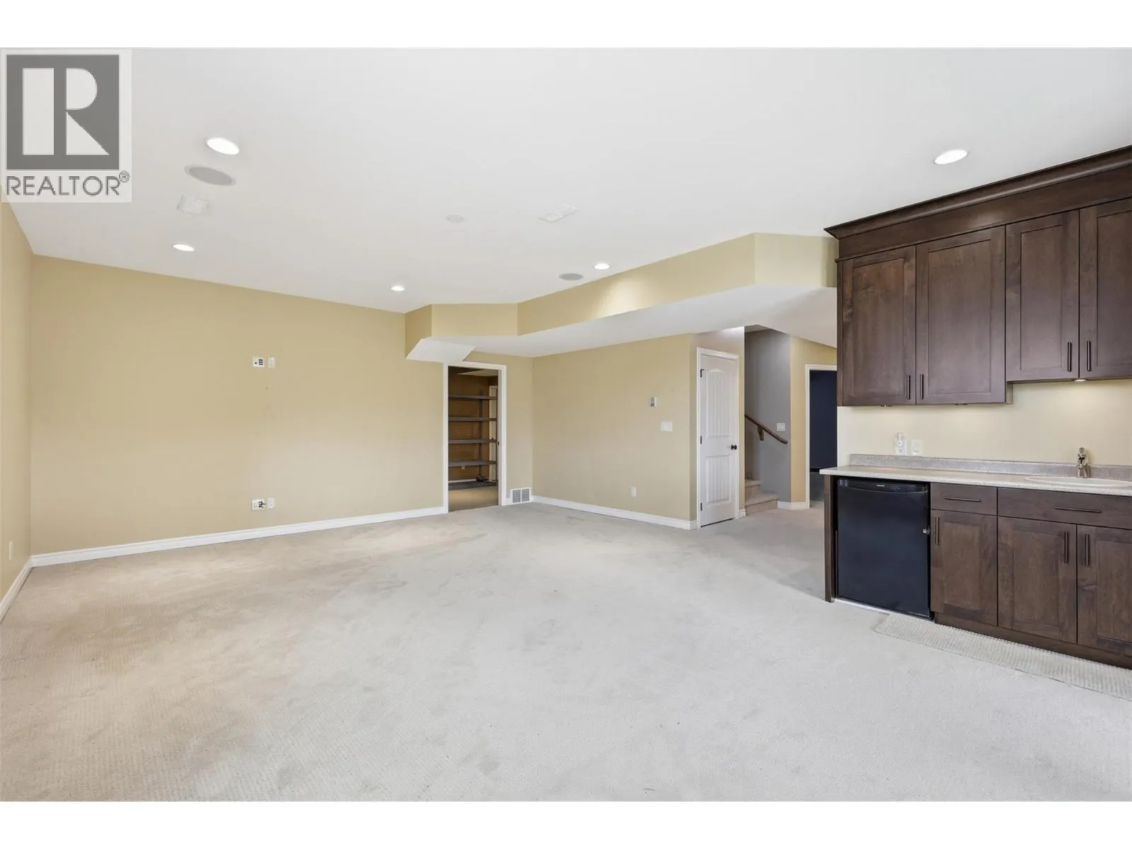 1589 GOLF RIDGE Drive
