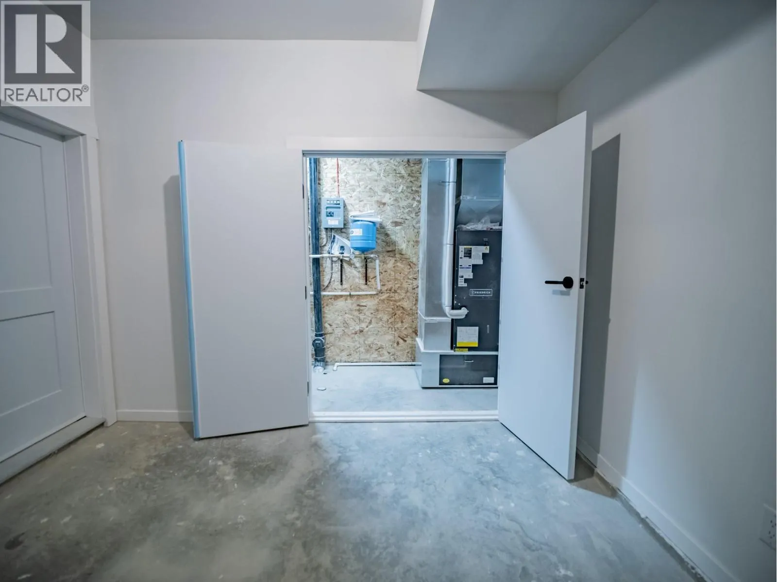 2255 McTavish Road Unit# B Lot# SL1
