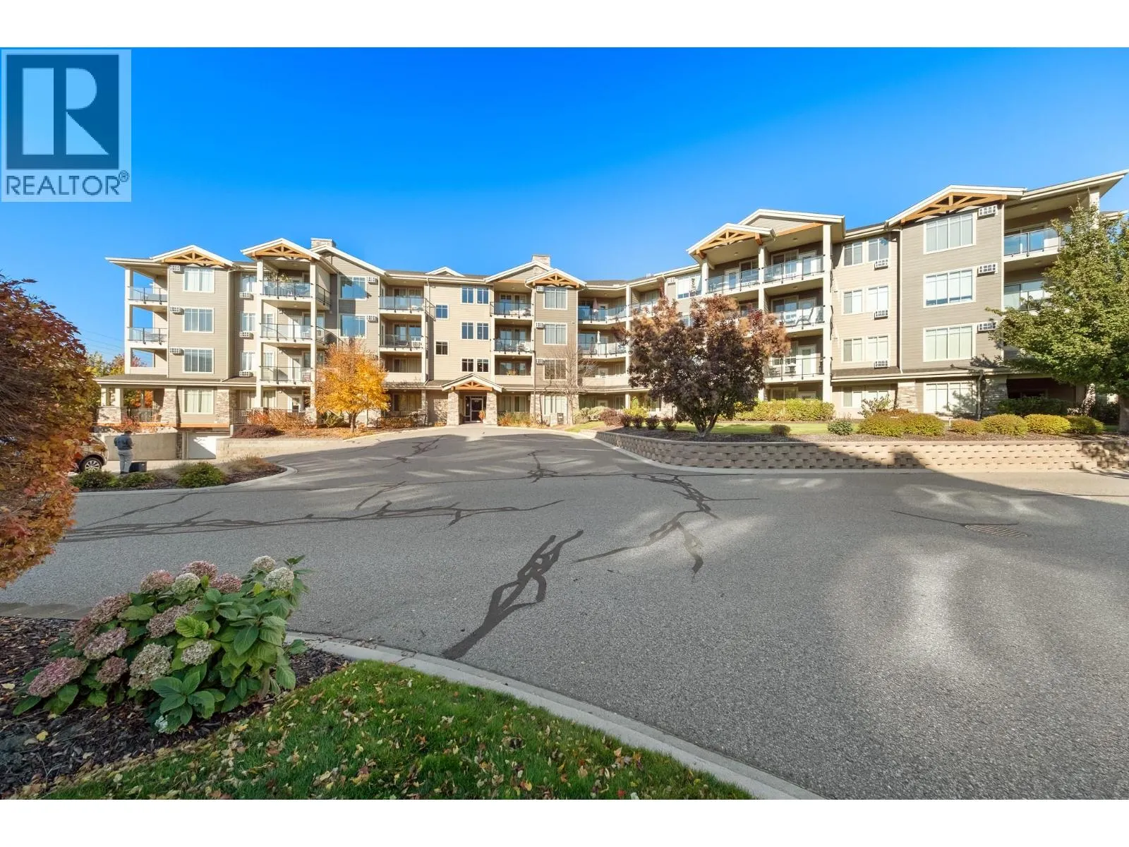 3731 Casorso Road Unit# 106