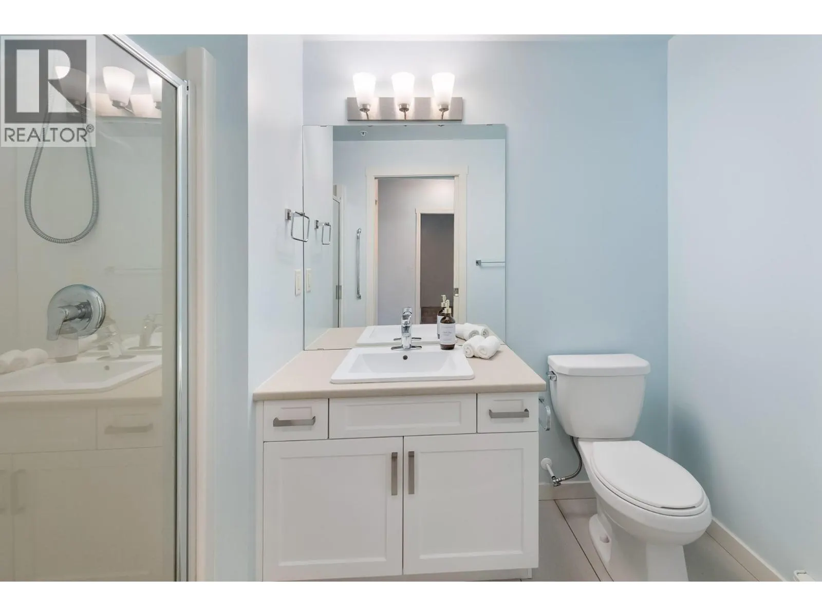 3731 Casorso Road Unit# 106