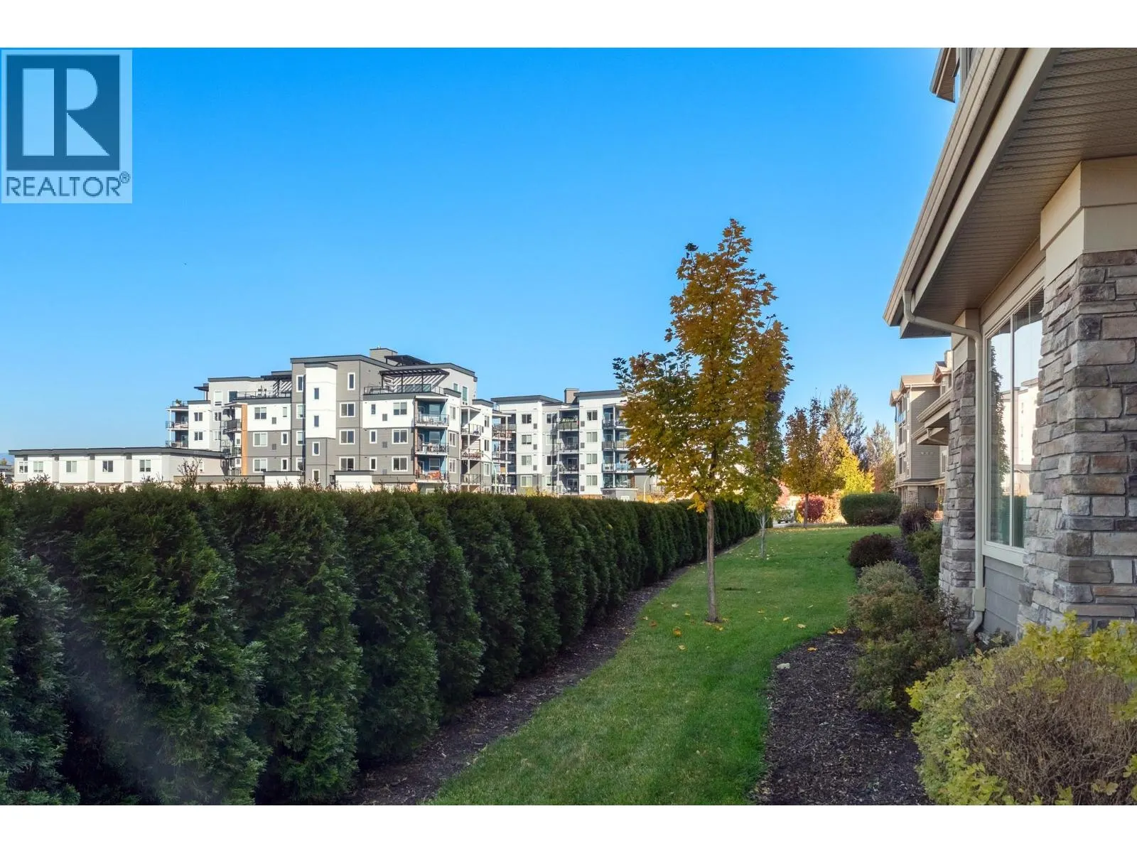 3731 Casorso Road Unit# 106