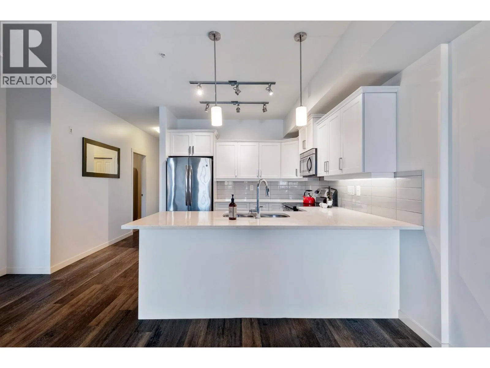 3731 Casorso Road Unit# 106