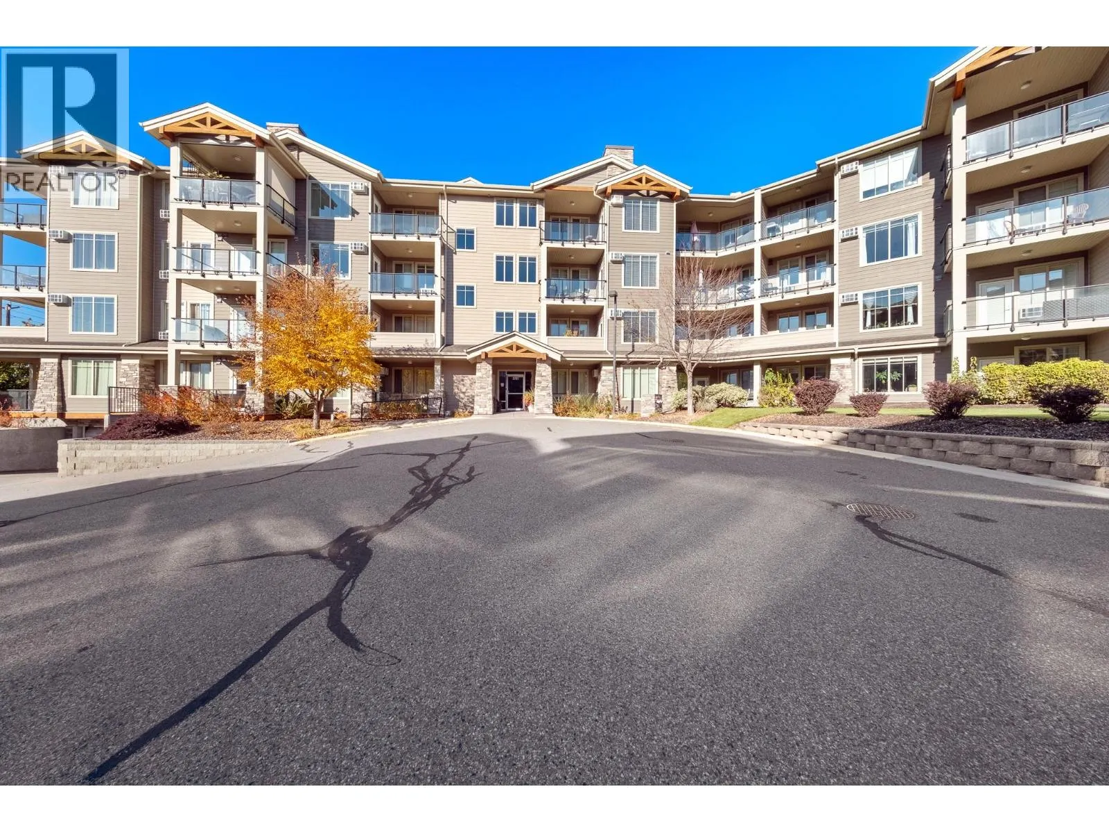 3731 Casorso Road Unit# 106