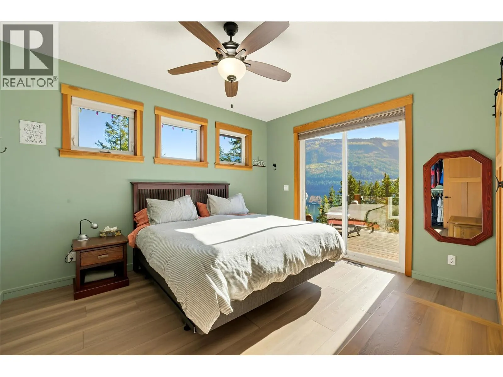 5404 Sunnybrae Canoe Point Road Unit# 4
