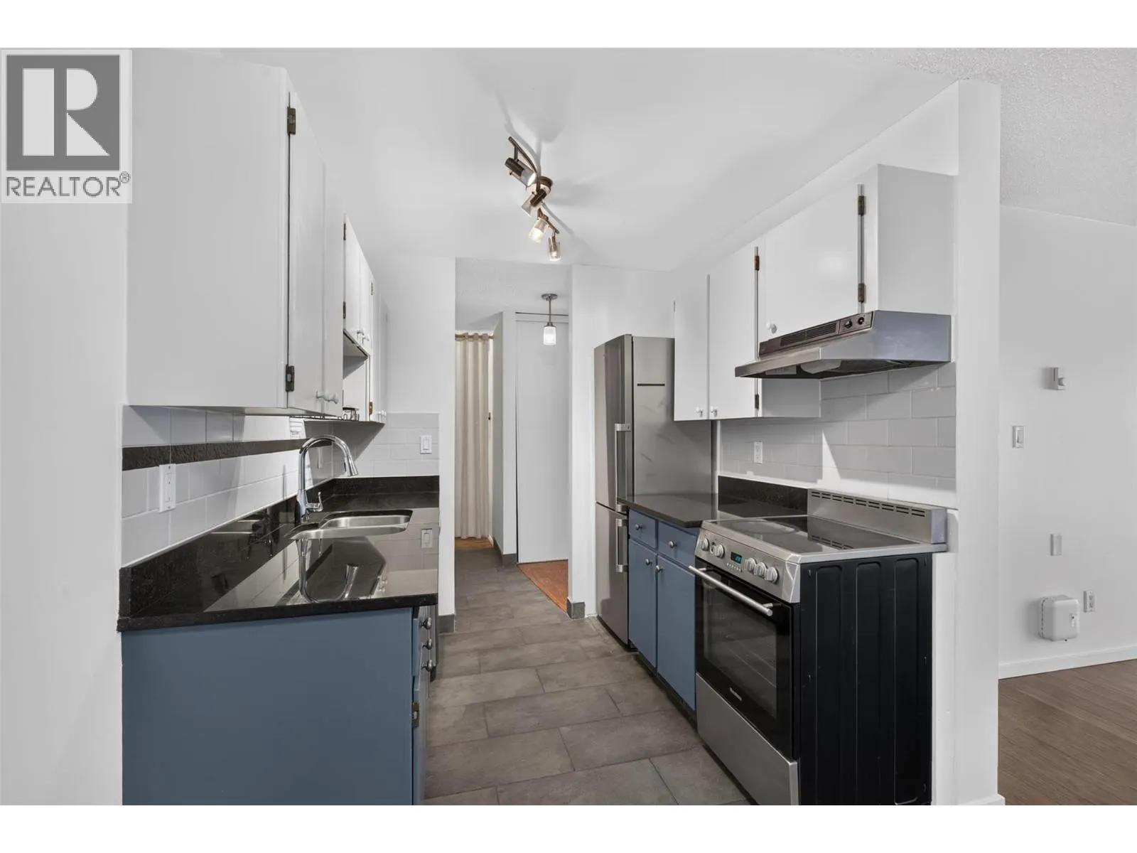 395 Franklyn Road Unit# 214