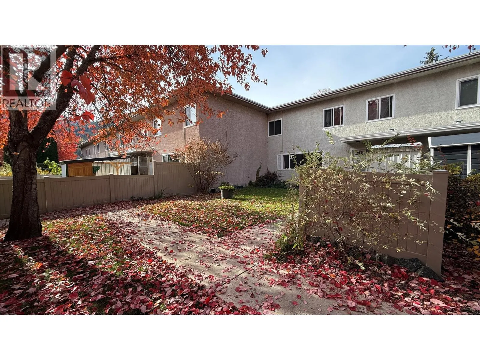 403 Richards Street W