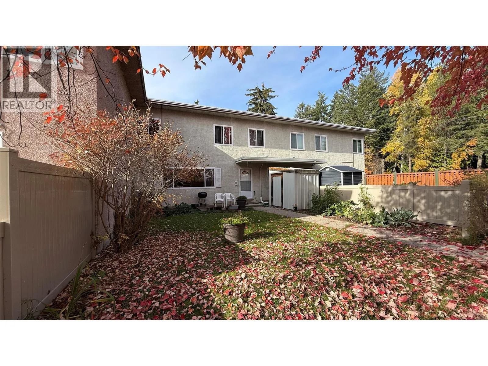 403 Richards Street W