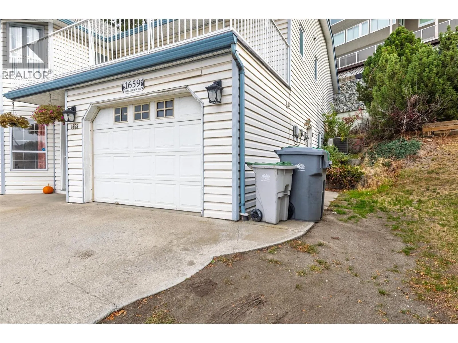 1659 Valleyview Drive