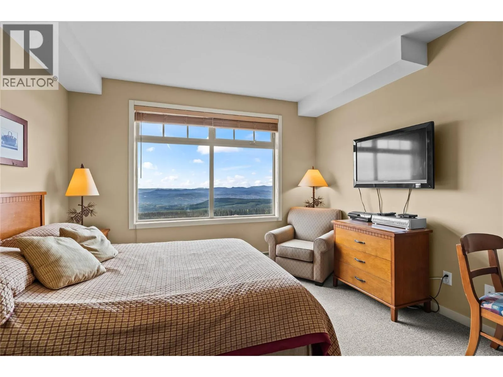255 Feathertop Way Unit# 307/307A