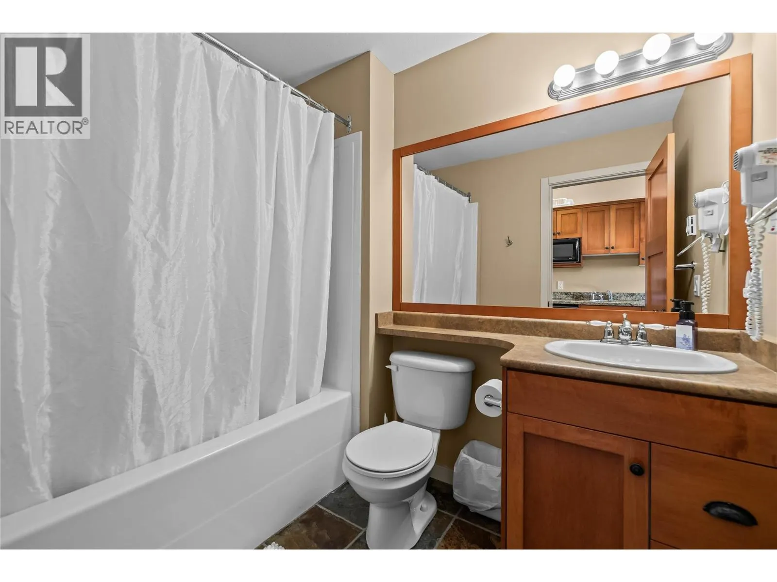 255 Feathertop Way Unit# 307/307A