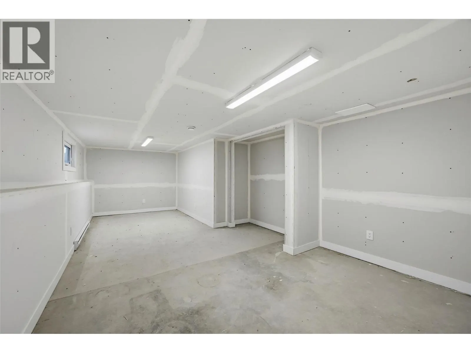 318 Gleneagles Drive