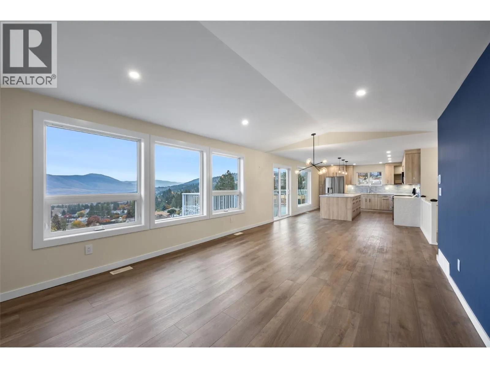 318 Gleneagles Drive