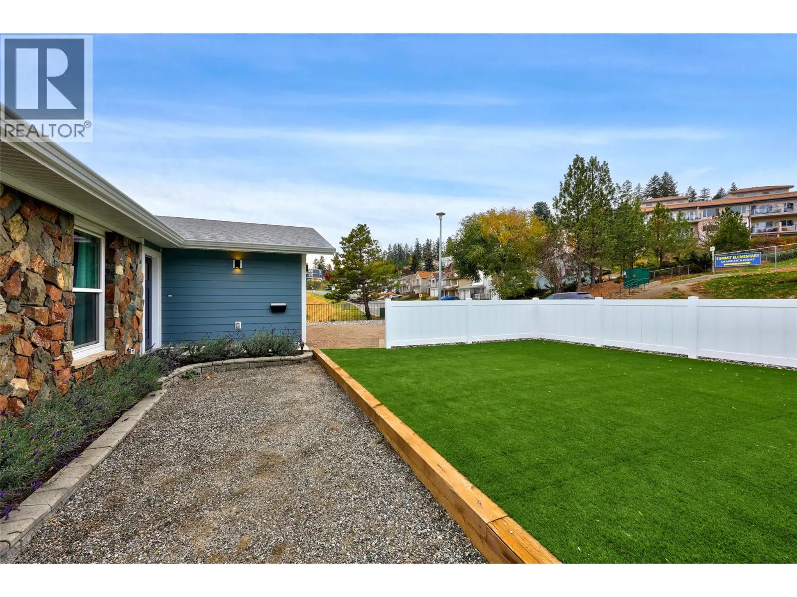318 Gleneagles Drive
