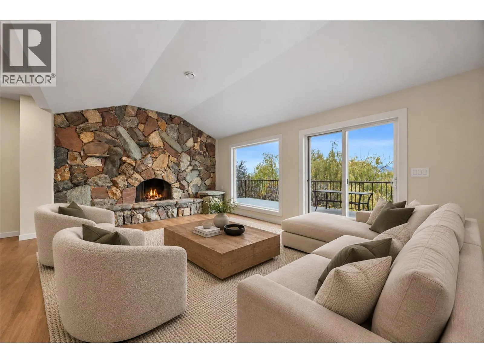 318 Gleneagles Drive